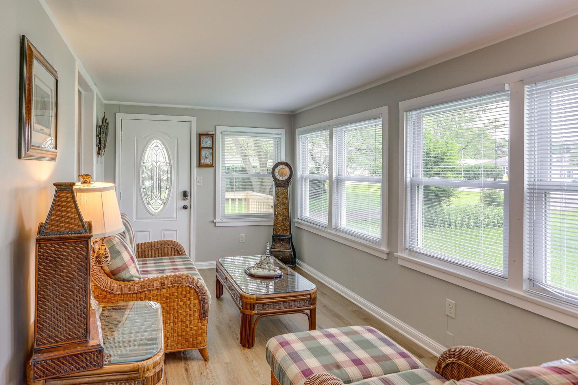 Welcoming Port Clinton Vacation Rental! Exterior photo